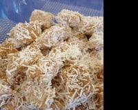 Cocadinha de banana da terra com coco