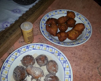Bolinho de chuva doce e salgado