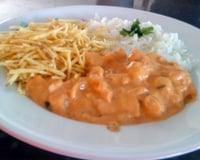 Estrogonofe de frango Saint Patrick