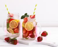 Água saborizada com morango