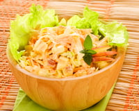 Salada de maçã, cenoura e repolho