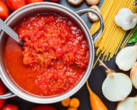 Eles estragam o sabor: esses são os ingredientes que não combinam com molho de tomate e você nunca deve usar se quiser um resultado de chef