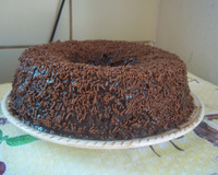 Bolo de chocolate com cobertura
