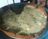 Torta de limão com massa de biscoito