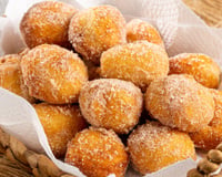 Bolinhos de maçã caseiros: uma receita fácil e fofinha para um lanche da tarde com cafezinho