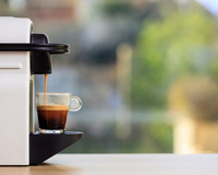 Café cremoso em casa: máquina da Nescafé está com 50% OFF