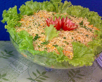 Salada de alface com batata palha