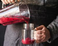 Esse suco feito com três frutas é perfeito para se refrescar: fortalece o sistema imune e faz bem para o coração