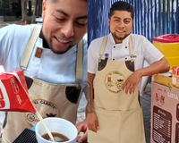 Há 16 anos ele investiu em um carrinho de comida para vender pão e café na rua, hoje tem a Nestlé como patrocinadora e virou garoto-propaganda