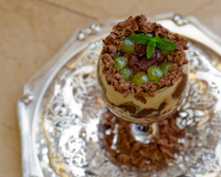 Bombom de uva na travessa