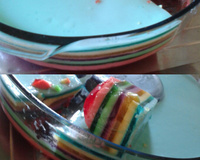 Gelatina colorida em camadas