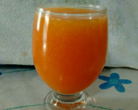 Suco de laranja com mamão