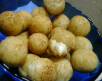 Bolinhas de queijos (simples e rápido)