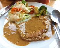 Molho gravy é perfeito para servir com carne assada. Veja a receita dessa maravilha!