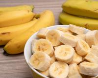 Você sabe o que são os pontinhos pretos nas bananas?