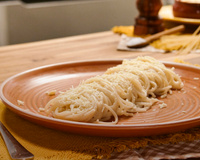 Receita de macarrão cacio e pepe é MUITO fácil e BARATA: vem aprender como fazer essa delícia!