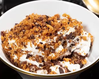 Baba de dinossauro: conheça a sobremesa de restaurante português que virou febre na internet e veja como fazer