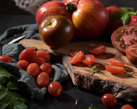 "Nem todo tomate é igual": chef revela como cada tipo transforma o sabor de molhos, saladas e pratos do dia a dia