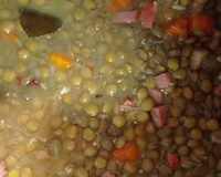 Lentilha com linguiça calabresa e bacon