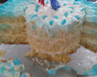 Bolo de abacaxi recheado delicioso