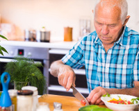 7 dicas de como se alimentar para prevenir o câncer de intestino