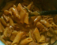 Macarrão na pressão com linguiça