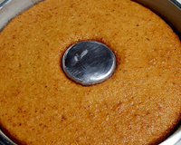 Bolo de laranja com casca fácil