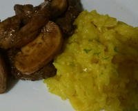 Risoto de limão com medalhão de filé mignon e shimeji