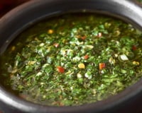 Como preparar um chimichurri imbatível: a receita caseira para um molho requintado