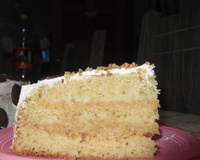 Bolo de coco recheado com doce de leite