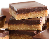 5 ingredientes e 5 minutos de preparo: receita com chocolate para um lanche saudável, doce e irresistível