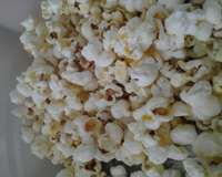 Pipoca doce no microondas