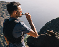 Para que serve o gel de carboidrato usado por corredores e ciclistas e saiba o momento exato de tomar durante o treino para usufruir os benefícios