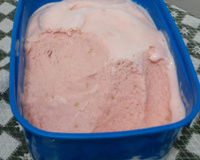 Sorvete de goiaba de massa caseiro