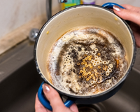 3 truques baratos para deixar panelas com aparência de novas, segundo o TudoGostoso