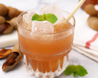 O suco refrescante que tem quase o dobro de potássio da banana: feito com uma fruta que marcou a infância de muitos