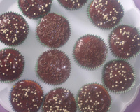Bolinho cupcake de cenoura com brigadeiro