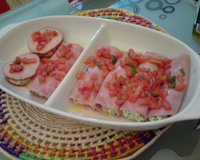 Canelone de peito de peru recheado com ricota e brócolis