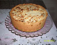 Torta de abacaxi, ameixa e coco
