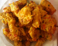 Bolinho de arroz crocante