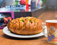 Blooming Onion Bread