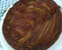 Bolo de banana caramelizada