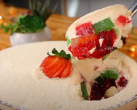 Sobremesa de gelatina e leite ninho é de comer rezando: cremosa, deliciosa e fácil de fazer