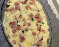 Macarrão com presunto e molho branco