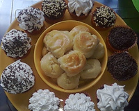 Rocambole de coco e brigadeiro branco