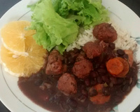 Feijoada vegetariana saborosa