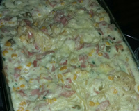 Macarrão com presunto e molho branco