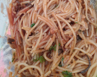 Macarrão com sardinha ou macarrão preguiçoso