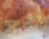 Bolo de banana com queijo e canela