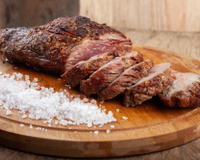 Usar sal antes ou depois do preparo da carne na churrasqueira?